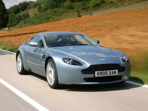 Aston Martin V8 Vantage 2005 года 